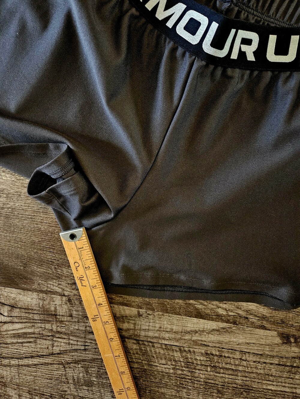 EUC Under Armour Bundle Of #2 Gray & Wht And Bright Neon Orange & Blk Both Sz L - Picture 5 of 7